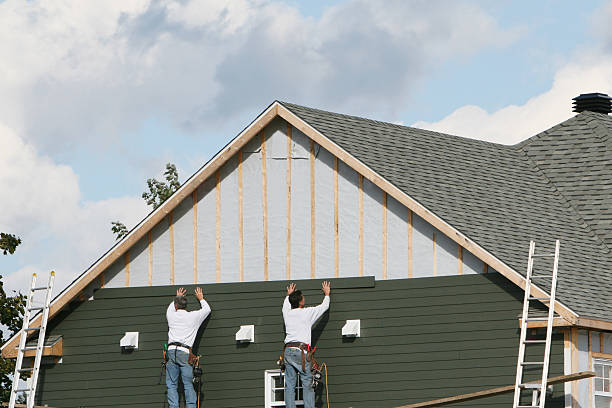 Professional Siding Repair technician working in Worthington, OH